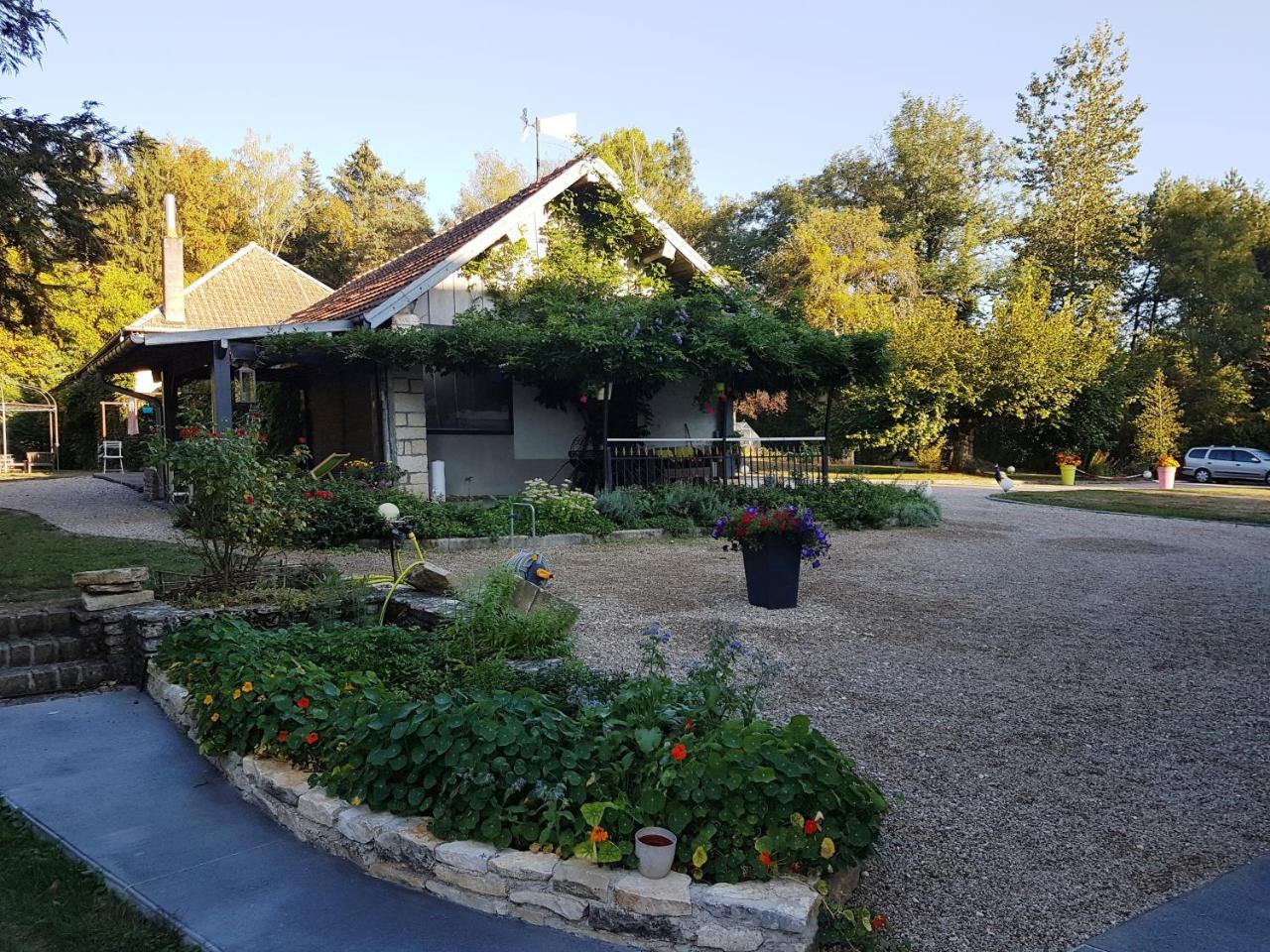 Chambres D'Hotes La Corne Aux Vaches Frétigney-et-Velloreille エクステリア 写真